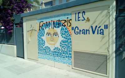 Restauración de un mural atacado con grafitis